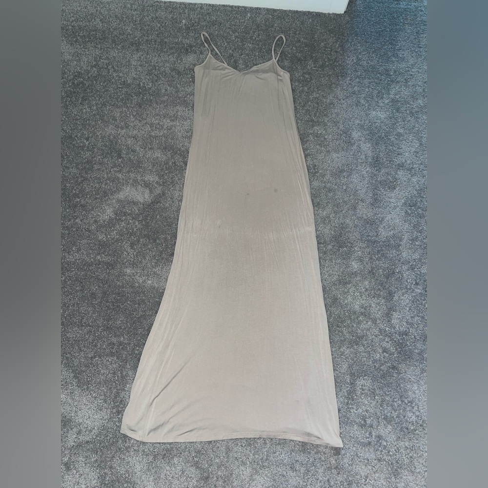 Beige maxi dress Forever21 long soft PRICE DROP - Picture 1 of 8
